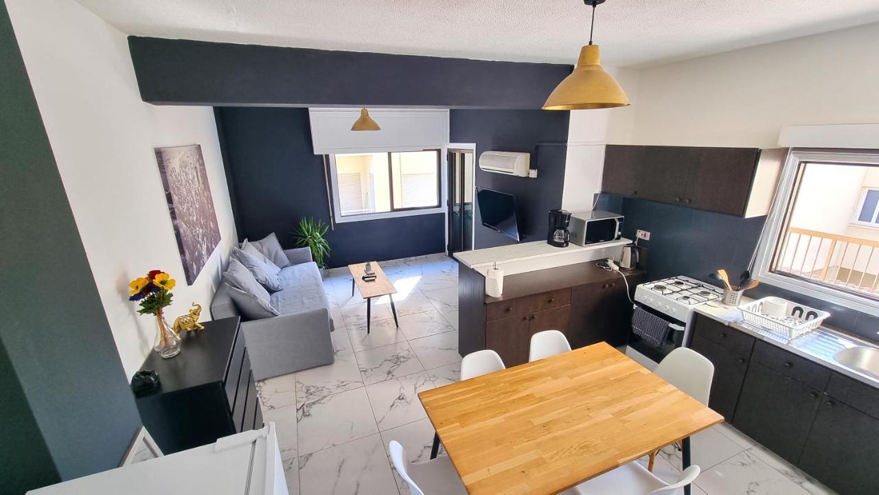 לרנקה Cozy Beach Apt, Near Airport With 100Mbit Internet מראה חיצוני תמונה