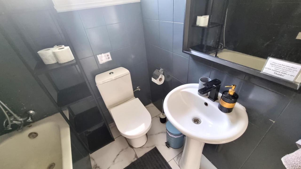 לרנקה Cozy Beach Apt, Near Airport With 100Mbit Internet מראה חיצוני תמונה